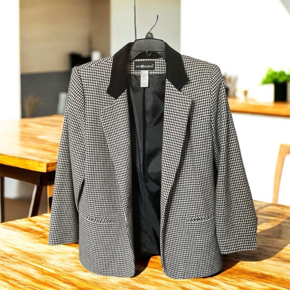 Sag Harbor Black and White Blazer